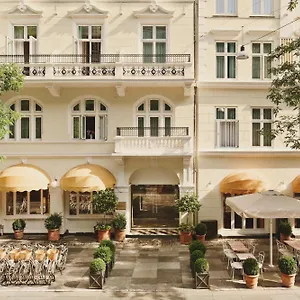 https://first-hotel-kong-frederik.copenhagenhotelselect.com